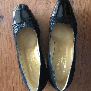 Attca Italian black dress pumps